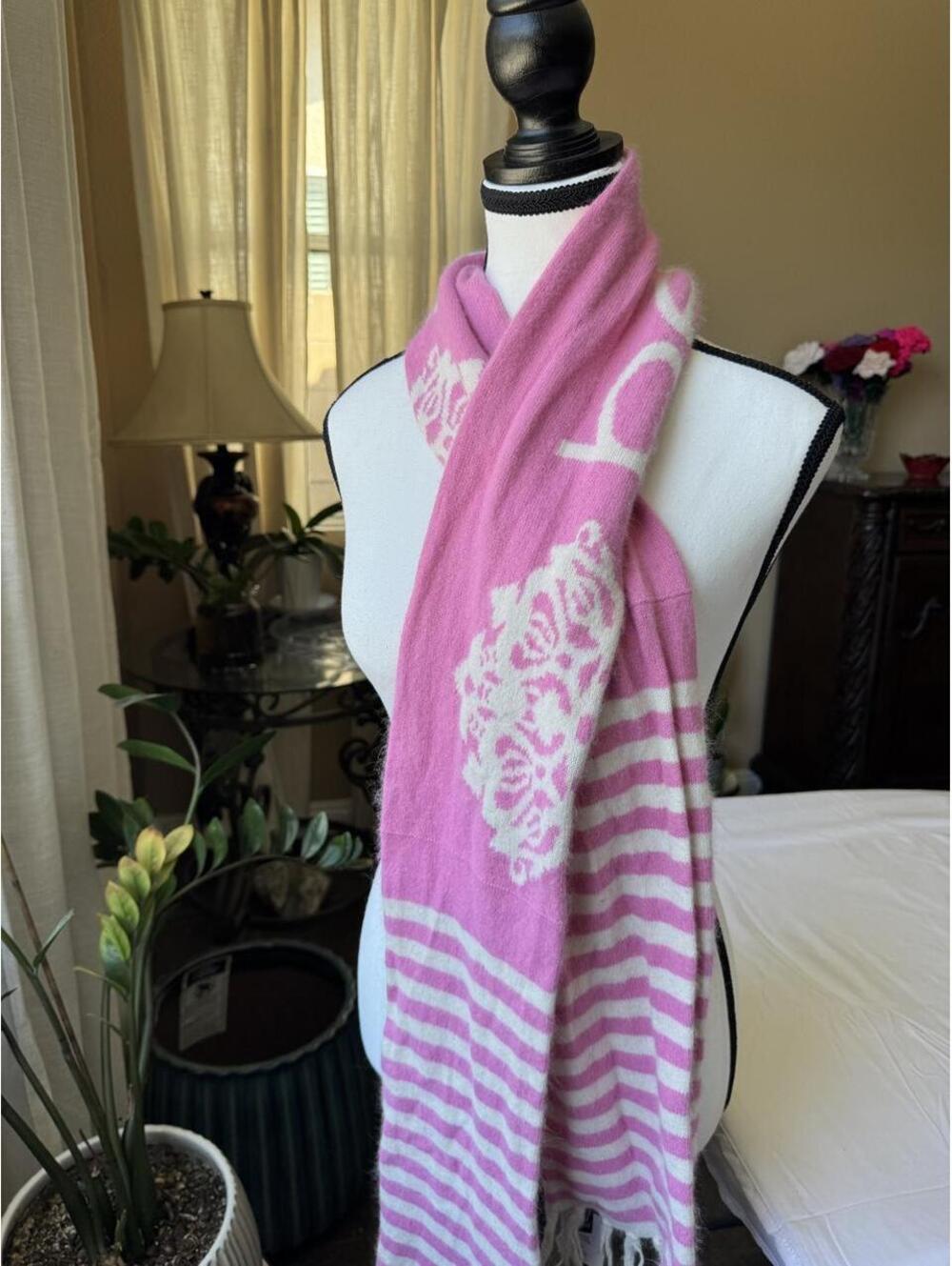 Bebe y2k pink scarf with white stripes and white floral in good condition